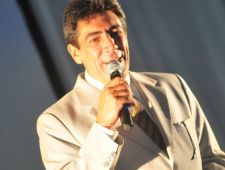 LOCUTORES - CONDUCTORES PARA EVENTOS 